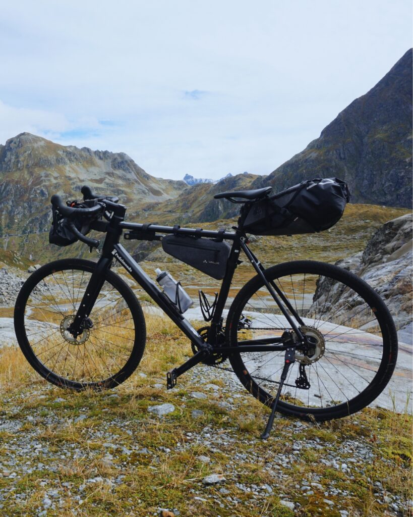 Velo mieten für eine Radreise durch die Schweizer Alpen